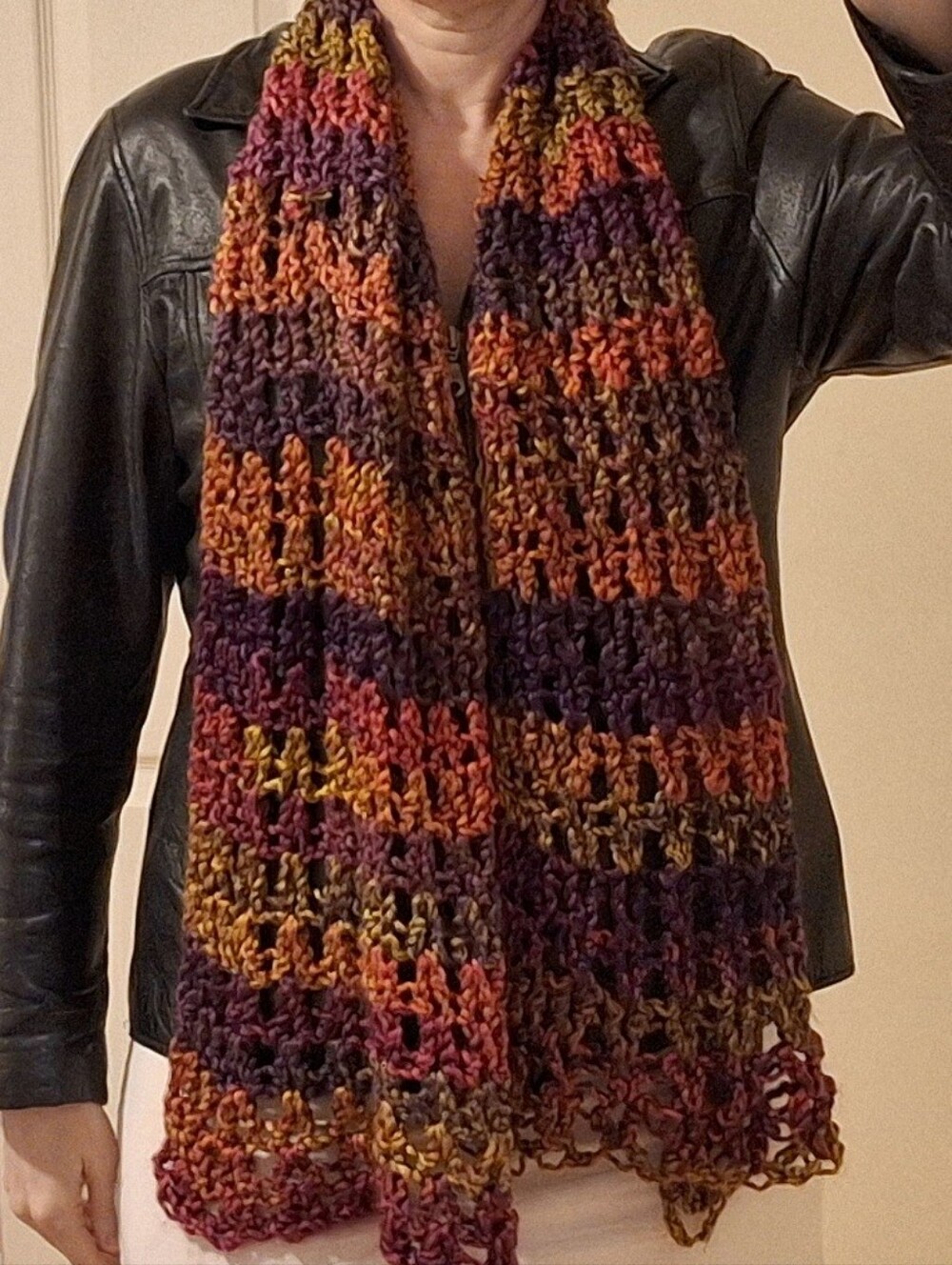 Handmafe Scarf - Picture 4 of 10